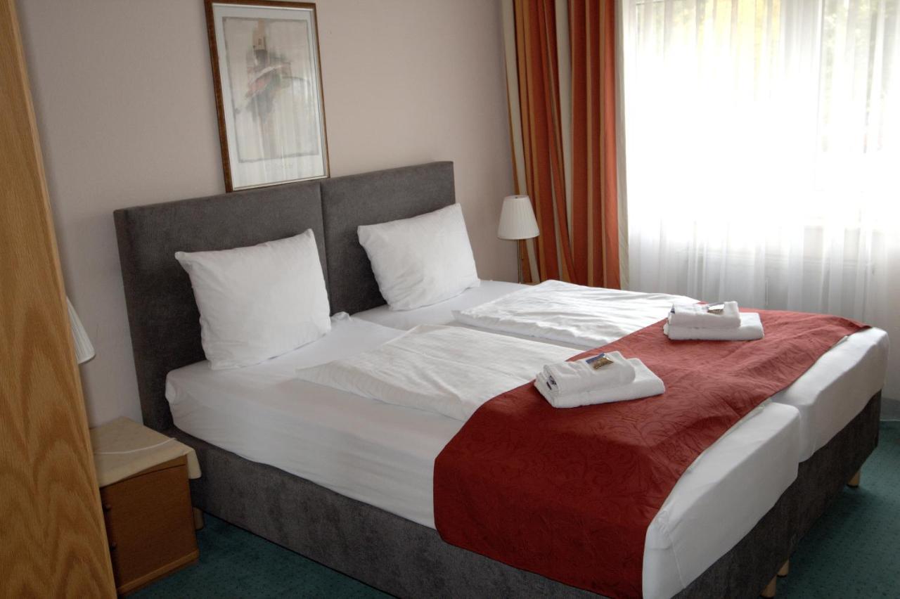 Hotel Leo Muehlhausen Exteriör bild