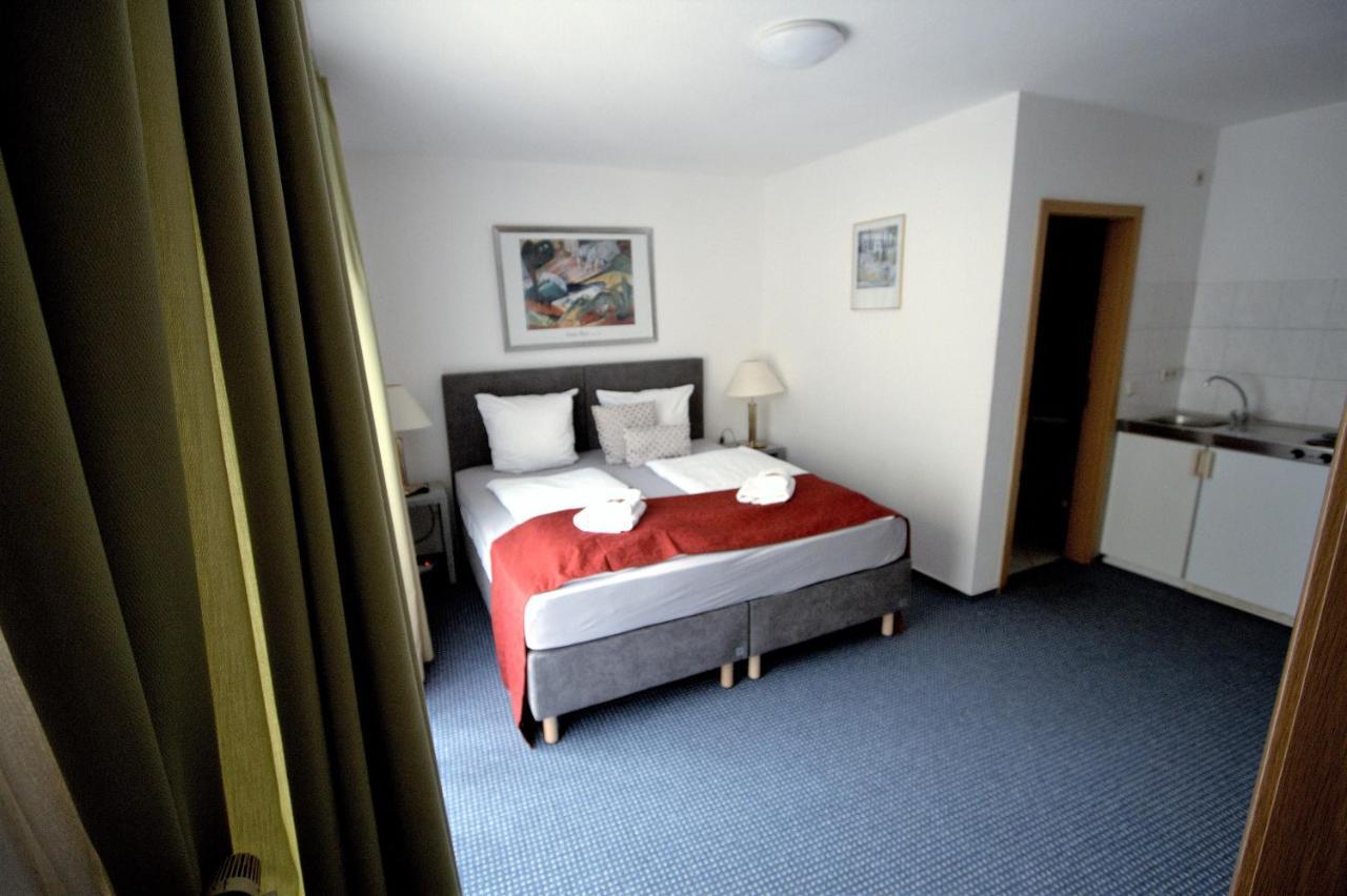 Hotel Leo Muehlhausen Exteriör bild