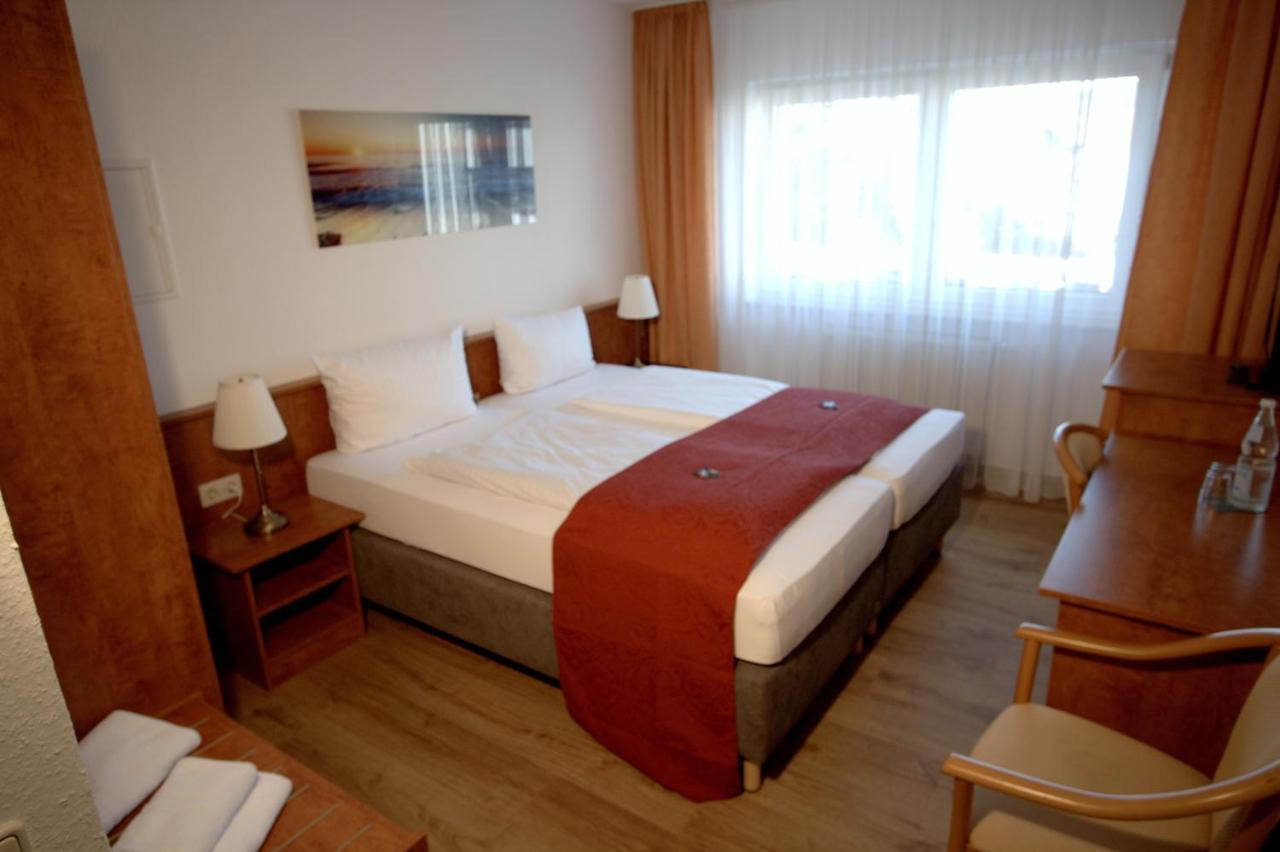 Hotel Leo Muehlhausen Exteriör bild