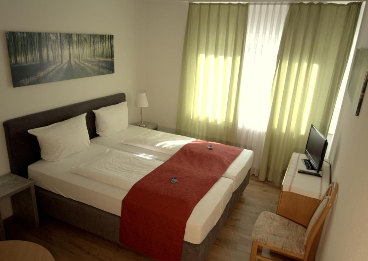 Hotel Leo Muehlhausen Exteriör bild