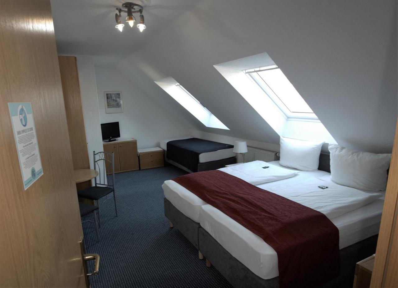 Hotel Leo Muehlhausen Exteriör bild