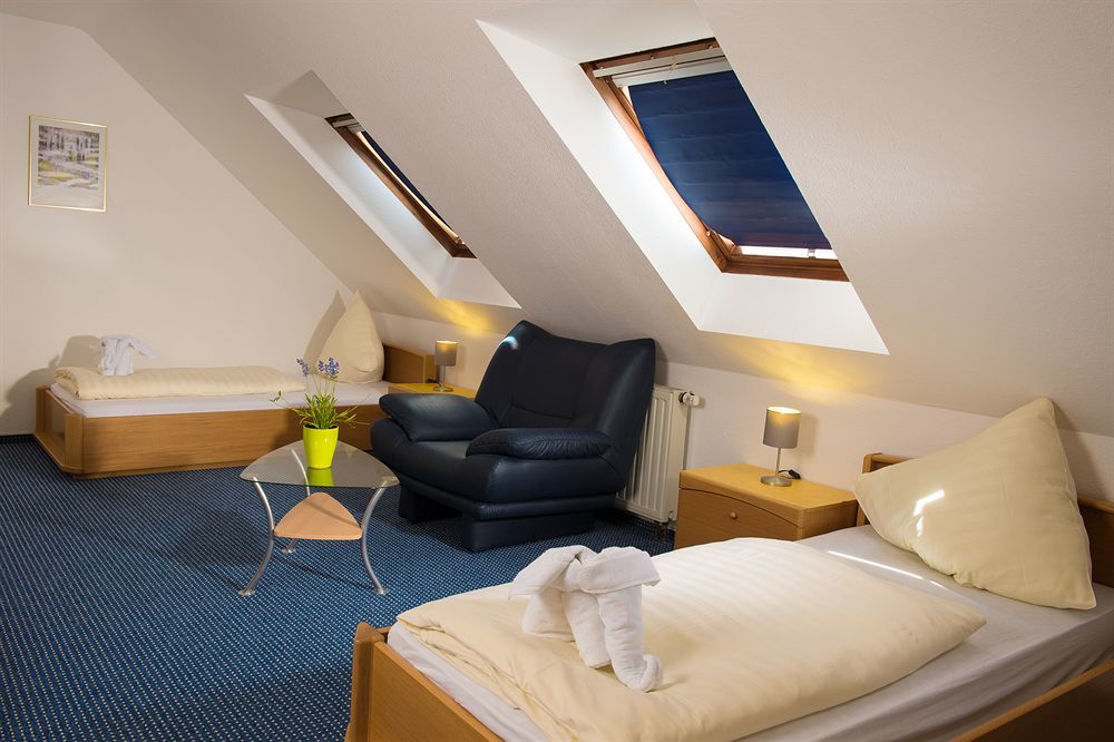 Hotel Leo Muehlhausen Exteriör bild