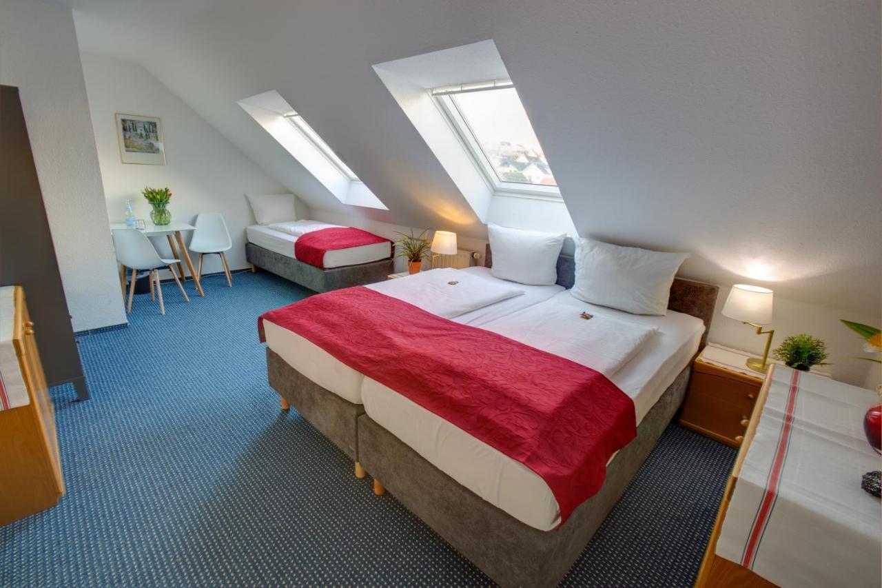 Hotel Leo Muehlhausen Exteriör bild