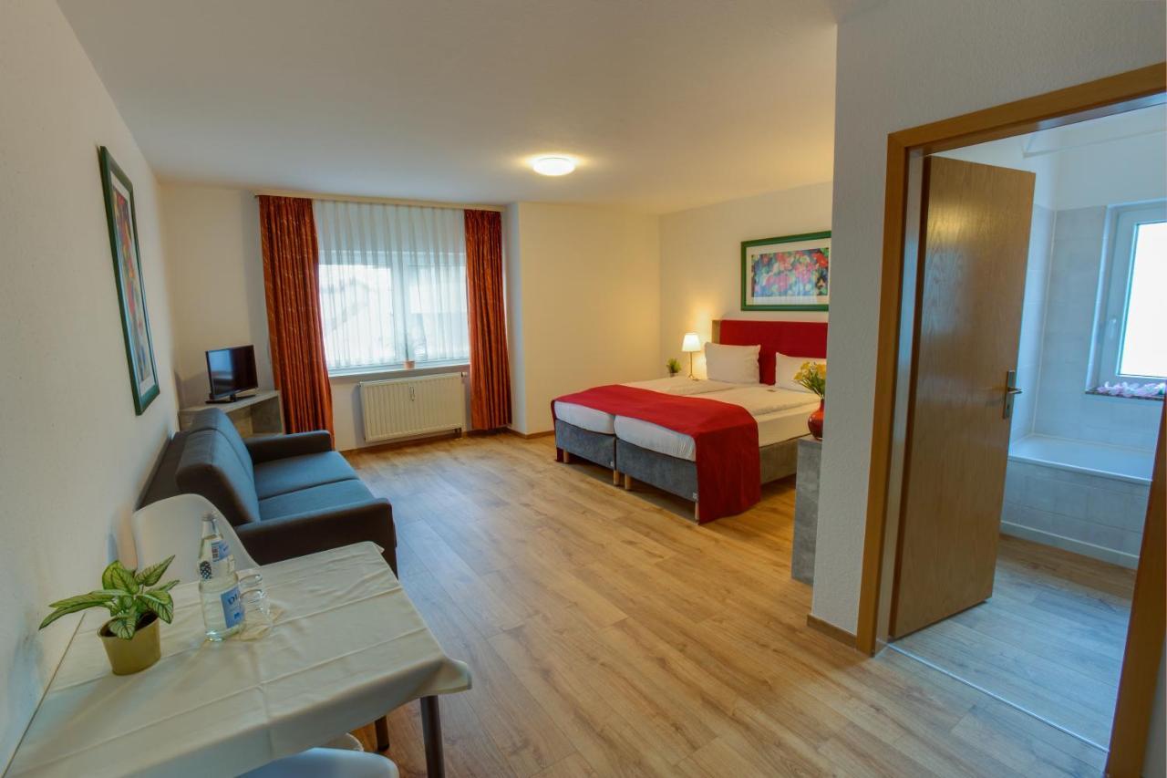 Hotel Leo Muehlhausen Exteriör bild