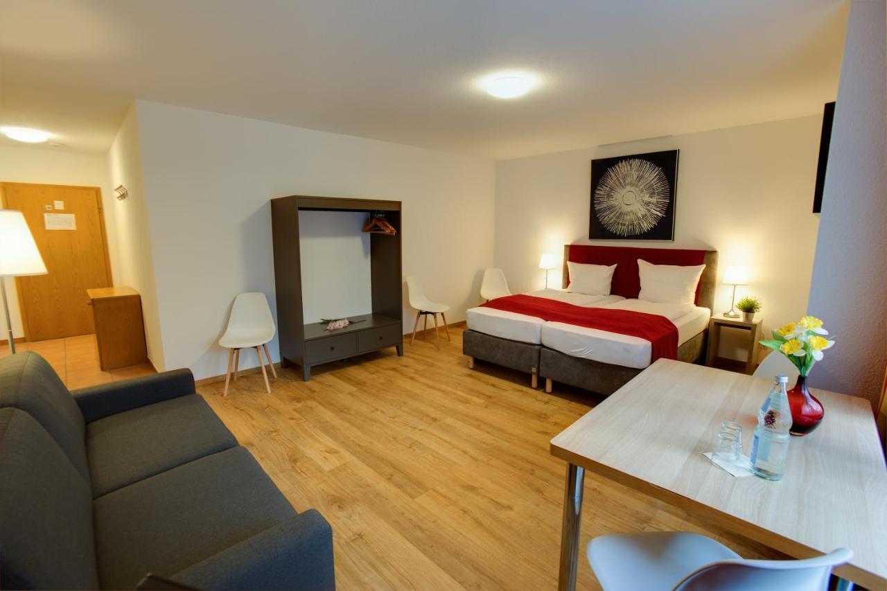 Hotel Leo Muehlhausen Exteriör bild