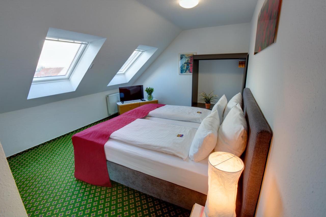 Hotel Leo Muehlhausen Exteriör bild