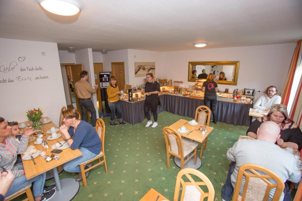 Hotel Leo Muehlhausen Exteriör bild