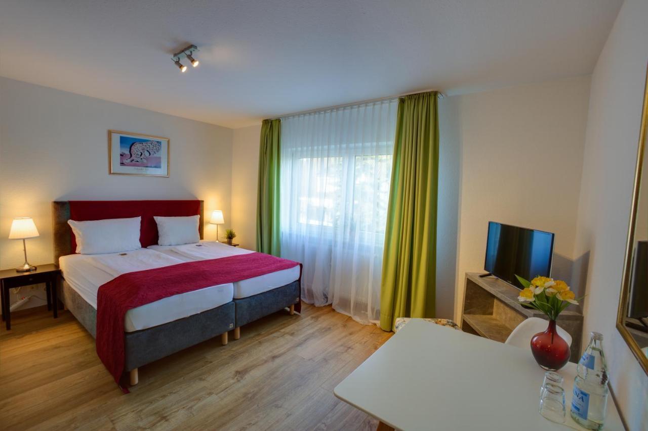 Hotel Leo Muehlhausen Exteriör bild