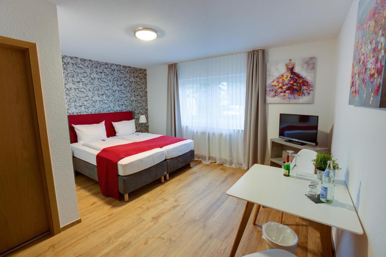 Hotel Leo Muehlhausen Exteriör bild