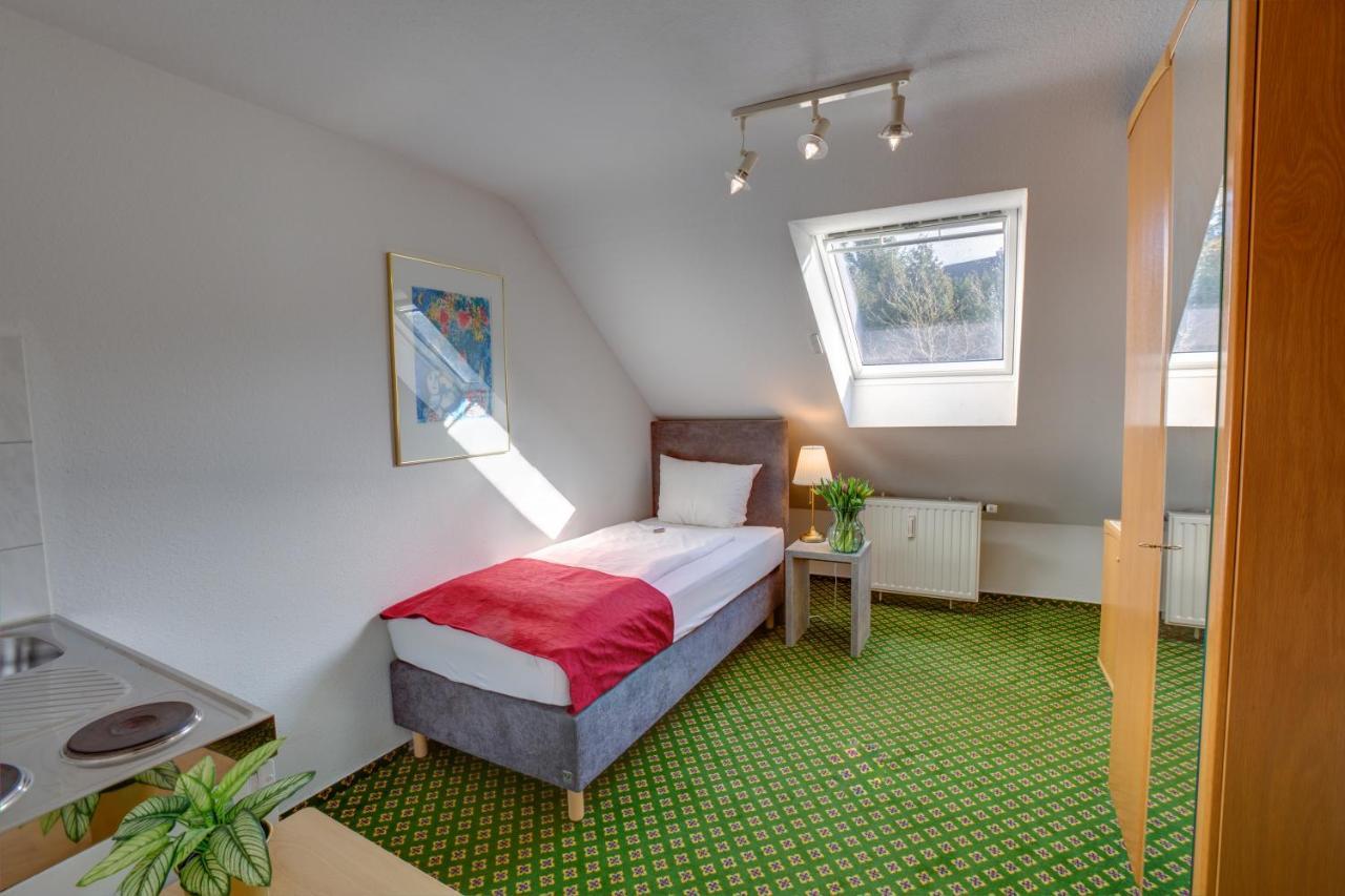 Hotel Leo Muehlhausen Exteriör bild