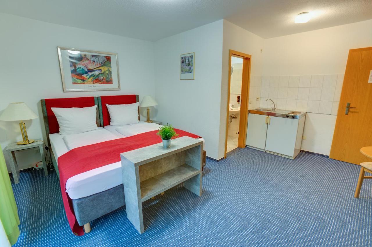 Hotel Leo Muehlhausen Exteriör bild
