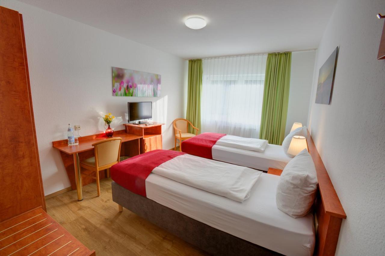 Hotel Leo Muehlhausen Exteriör bild